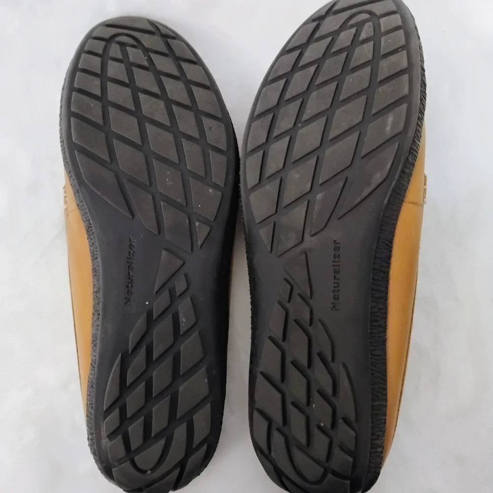 Naturalizer Brown Loafer Shoes Slip On Womens 6.5 Leather Bead Embellishments